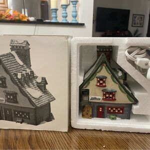 Dept 56 North Pole Series Elf Bunkhouse Retired #5601-4